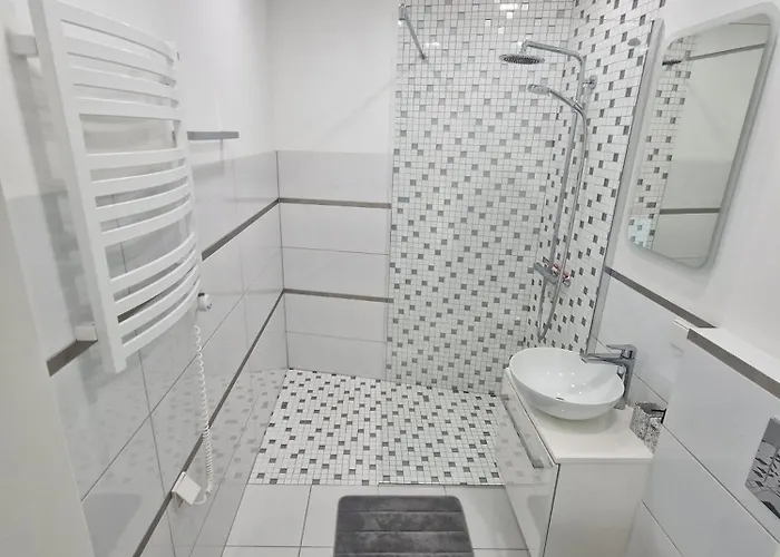 Ronzes 11-13 ,,self Check-in,, Free Parking *